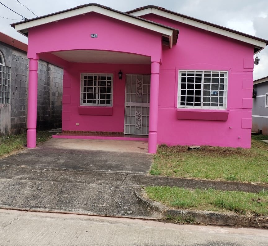 Imagen de bien en venta ubicado en: Panamá Oeste, Arraiján, Arraiján, Residencial El Edén, Calle 4E, Lote 14-065, modelo Vista Alegre