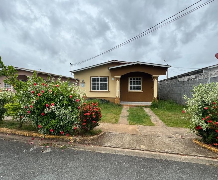 Imagen de bien en venta ubicado en: Panamá Oeste, La Chorrera, Playa Leona, Urbanización  Bosque Dorado, Cluster Las Campanas, Lote P2, Calle Las Campanas