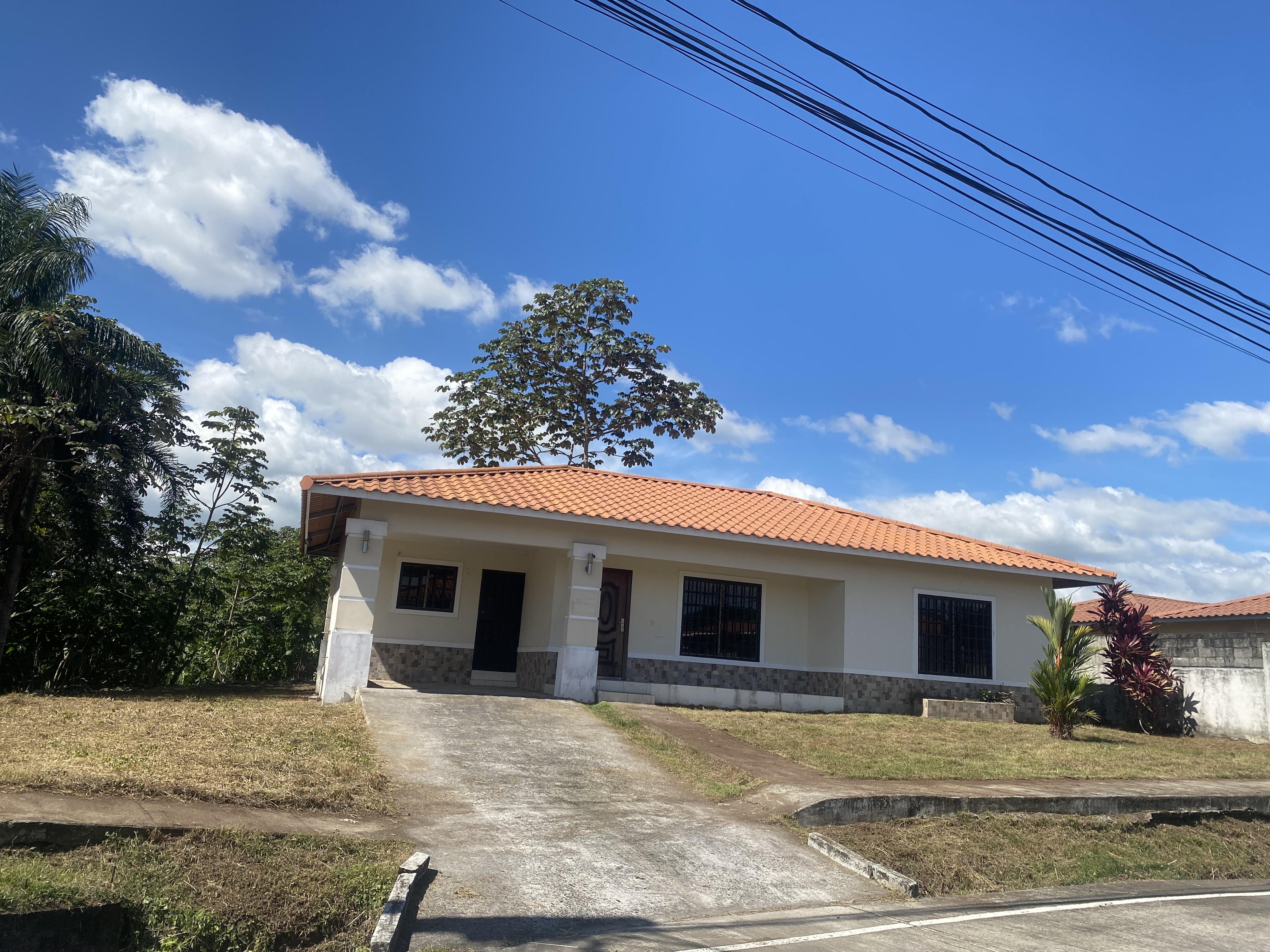 Imagen de bien en venta ubicado en: Chiriquí, David, San Pablo Viejo, Villa Patricia, Ave 2da, Lote 35. modelo Carlota