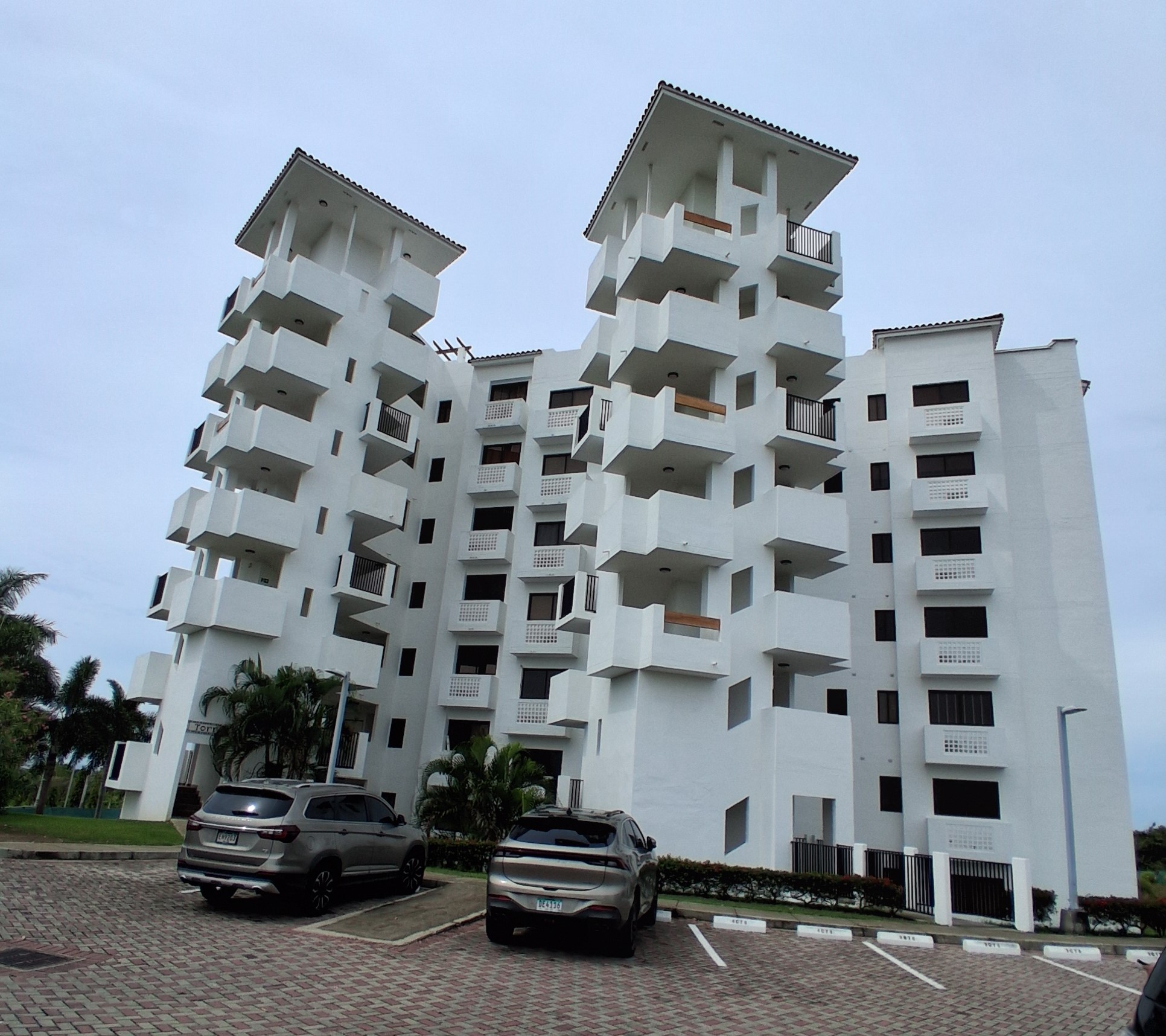 Imagen de bien en venta ubicado en: Panamá Oeste, San Carlos, El Higo, P.H Playa Del Sol, Torre 8 Apto 5-D