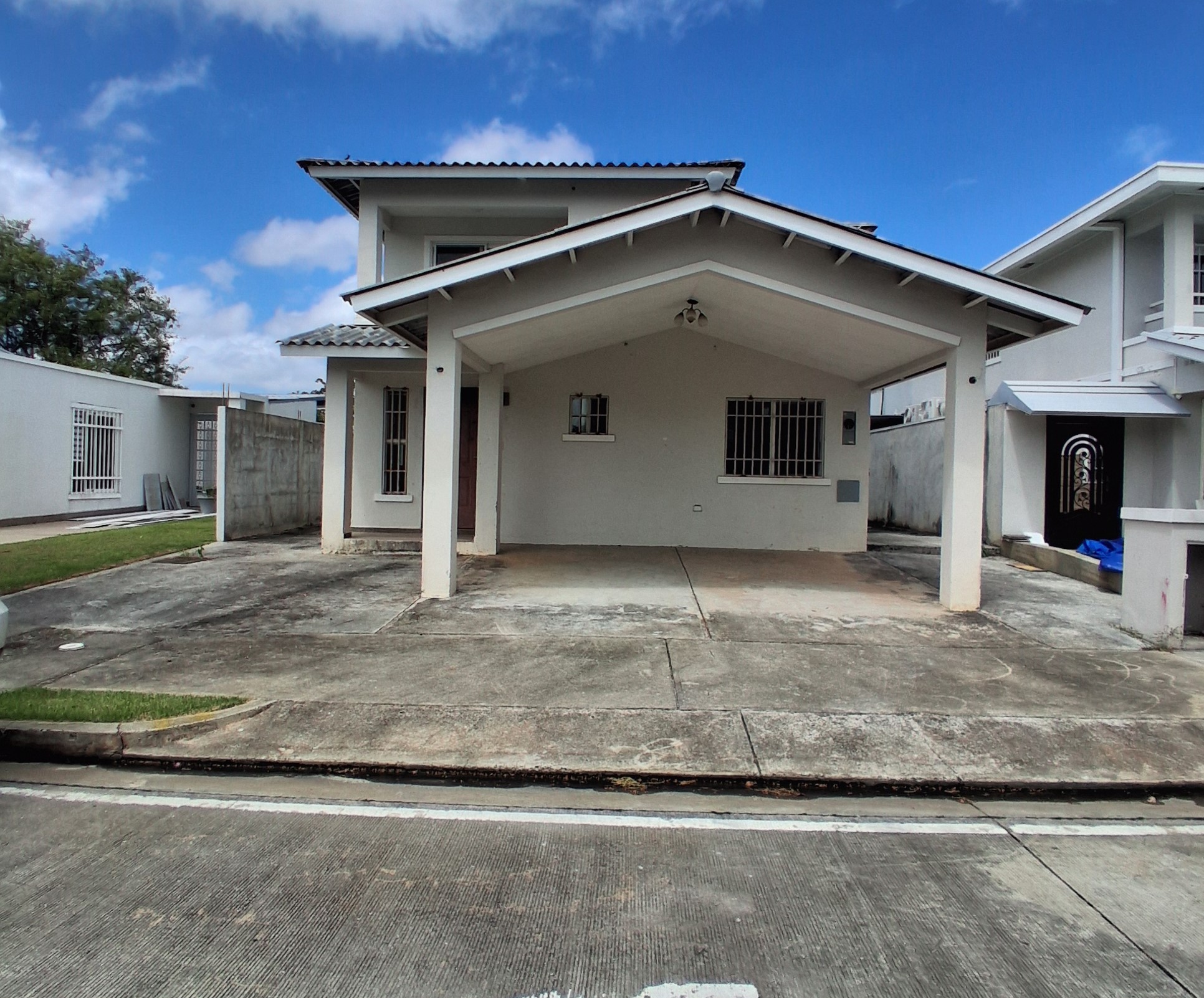Imagen de bien en venta ubicado en: Panamá Oeste, La Chorrera, Puerto Caimito, P.H Rolling Hills, Lote 11, Calle E Sur