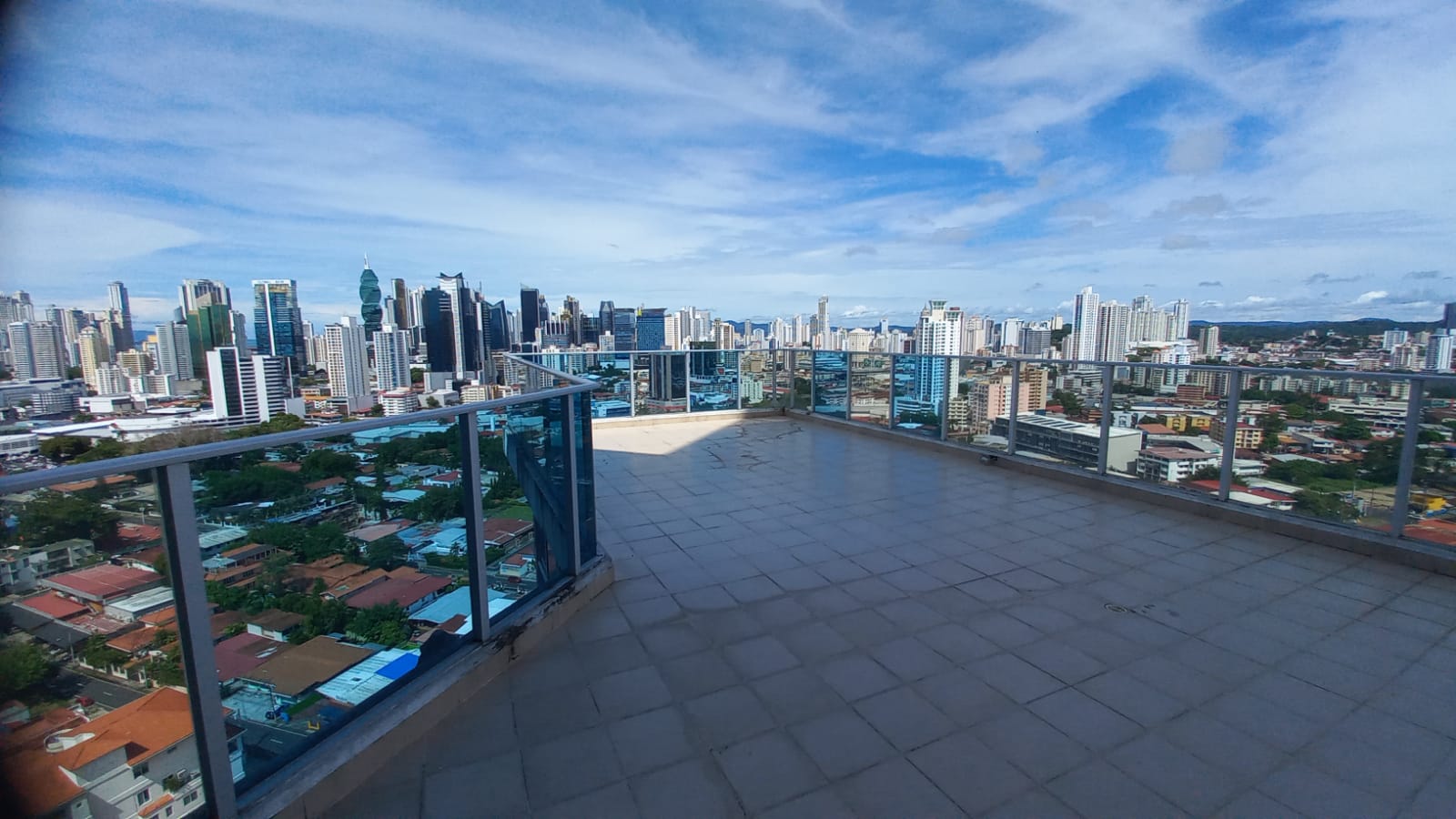 Imagen de bien en venta ubicado en: Panamá, Panamá, San Francisco, P.H. Kolosal Tower, Apart. 25A