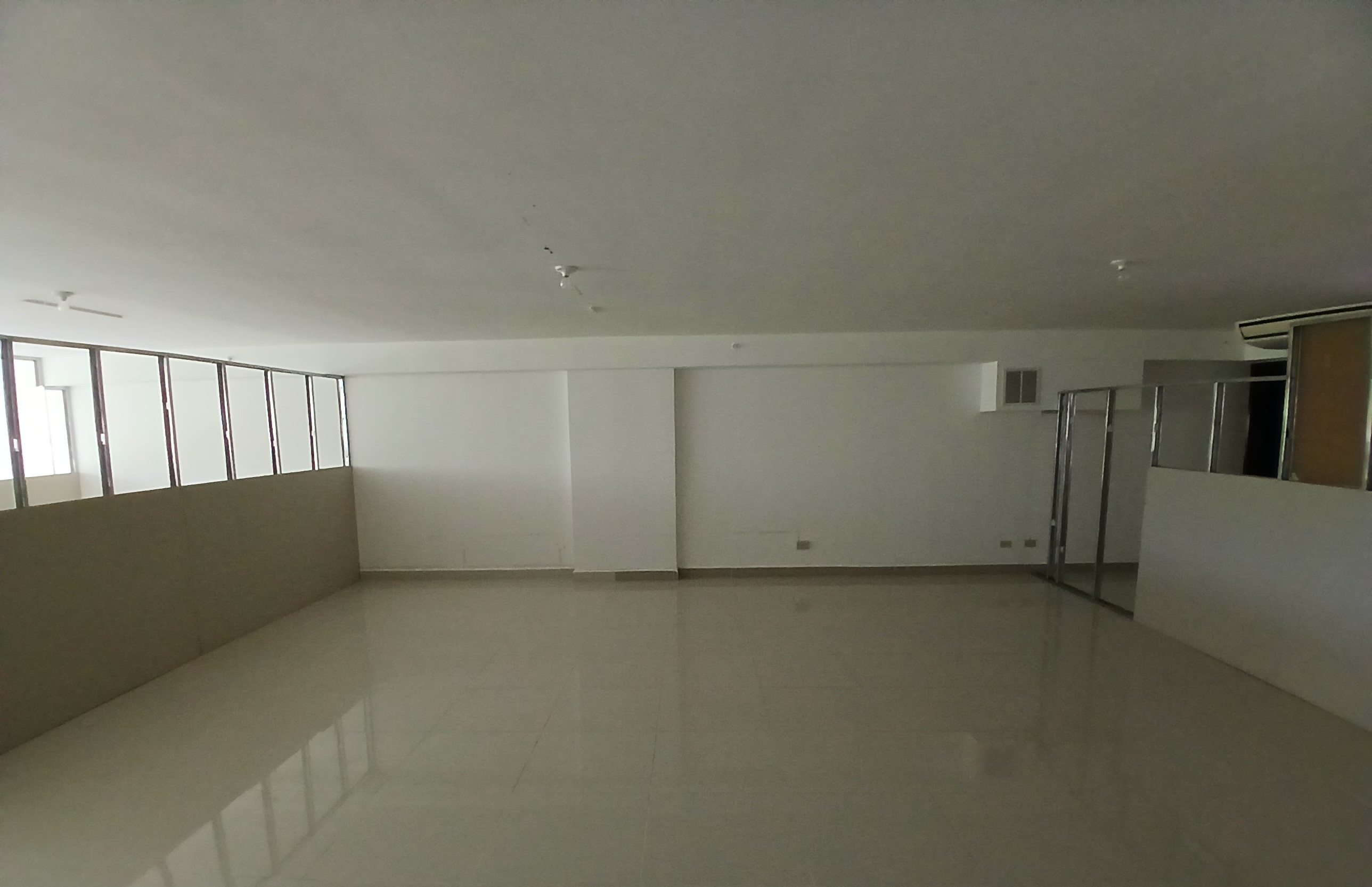 Imagen de bien en venta ubicado en: Panamá, Panamá, Ancón, P.H Office Center, Piso 500, Oficina 13