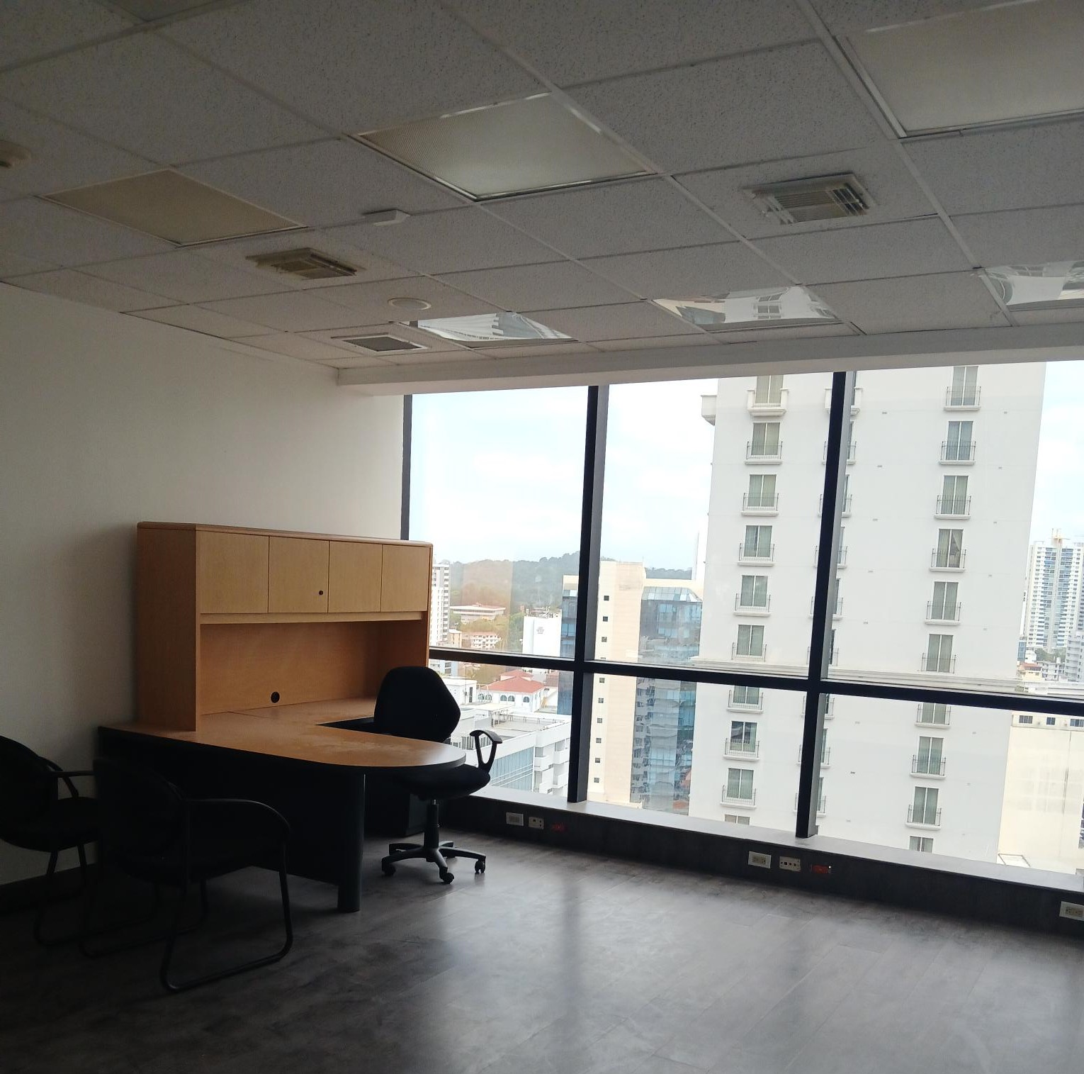 Imagen de bien en venta ubicado en: Panamá, Panamá, Bella Vista, P.H Plaza Banco General, Local L18D