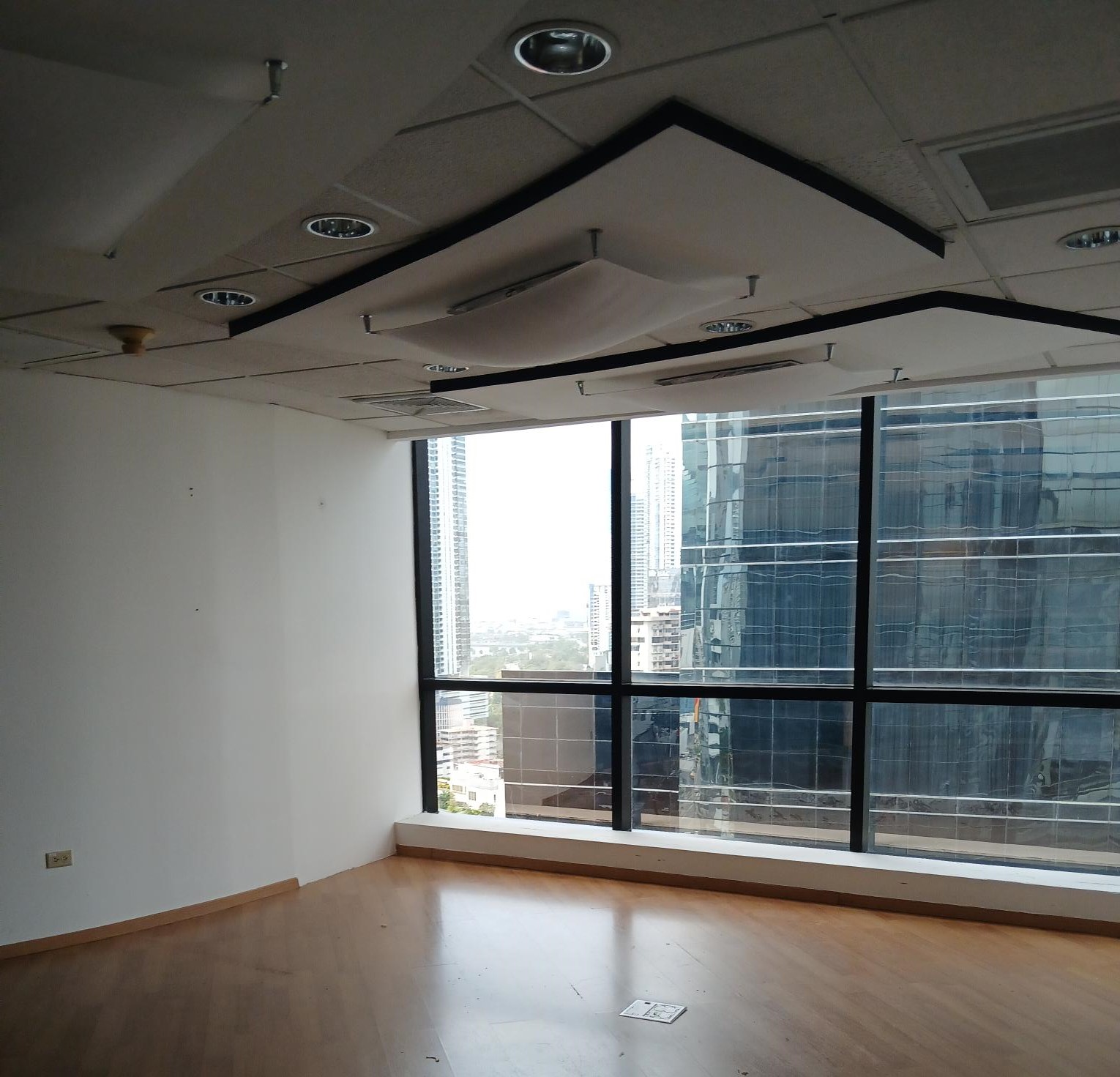 Imagen de bien en venta ubicado en: Panamá, Panamá, Bella Vista, P.H Plaza Banco General, Local L19A
