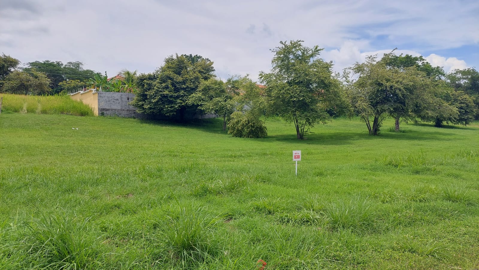 Imagen de bien en venta ubicado en: Panamá Oeste, Chame, Nueva Gorgona, Urbanización Palmeras del Golf, Calle Paseo Las Palmeras  lote 30 y 31