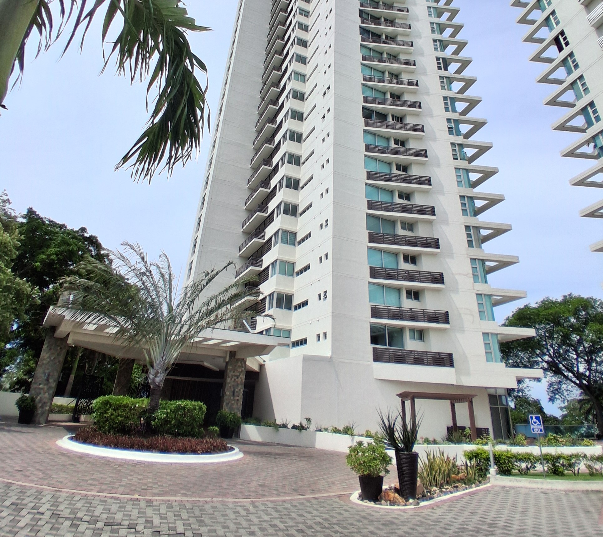 Imagen de bien en venta ubicado en: Panamá Oeste, Chame, Nueva Gorgona, P.H Bahia Playa Serena, 3D, Piso 300