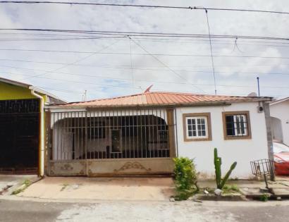 Imagen de bien en venta ubicado en: Panamá Oeste, La Chorrera, Barrio Colón, Urbanización Valle Dorado, Calle T2 Lote 25-22
