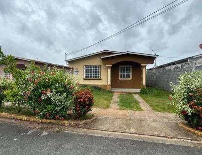 Imagen de bien en venta ubicado en: Panamá Oeste, La Chorrera, Playa Leona, Urbanización  Bosque Dorado, Cluster Las Campanas, Lote P2, Calle Las Campanas