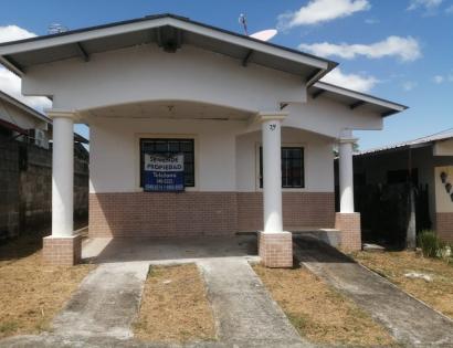 Imagen de bien en venta ubicado en: Veraguas, Santiago, Edwin Fábrega, Patricia Italia Martin Grande, Calle B, Casa #34