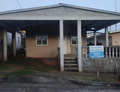 Imagen de bien en venta ubicado en: Panamá Oeste, Arraiján, Nuevo Emperador, Urb. Bosques de Arraiján, Calle Las Acacias, Casa C-108