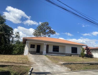 Imagen de bien en venta ubicado en: Chiriquí, David, San Pablo Viejo, Villa Patricia, Ave 2da, Lote 35. modelo Carlota