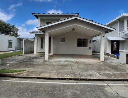 Imagen de bien en venta ubicado en: Panamá Oeste, La Chorrera, Puerto Caimito, P.H Rolling Hills, Lote 11, Calle E Sur