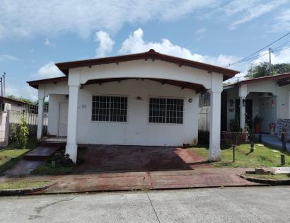 Imagen de bien en venta ubicado en: Panamá Oeste, Arraiján, Nueva Emperador, Urb. Brisas del Golf, Calle A Lote A77