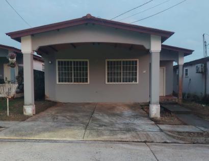 Imagen de bien en venta ubicado en: Panamá Oeste, Arraiján, Nueva Emperador, Urb. Brisas del Golf, Calle 12, Lotes C-135