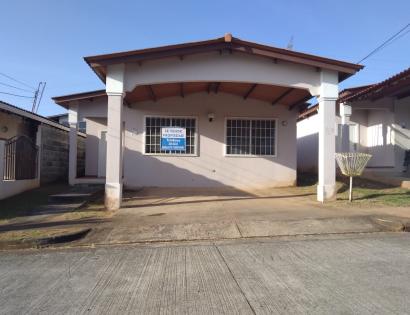 Imagen de bien en venta ubicado en: Panamá Oeste, Arraiján, Nuevo Emperador, Urb. Brisas del Golf, Calle 9, Casa #